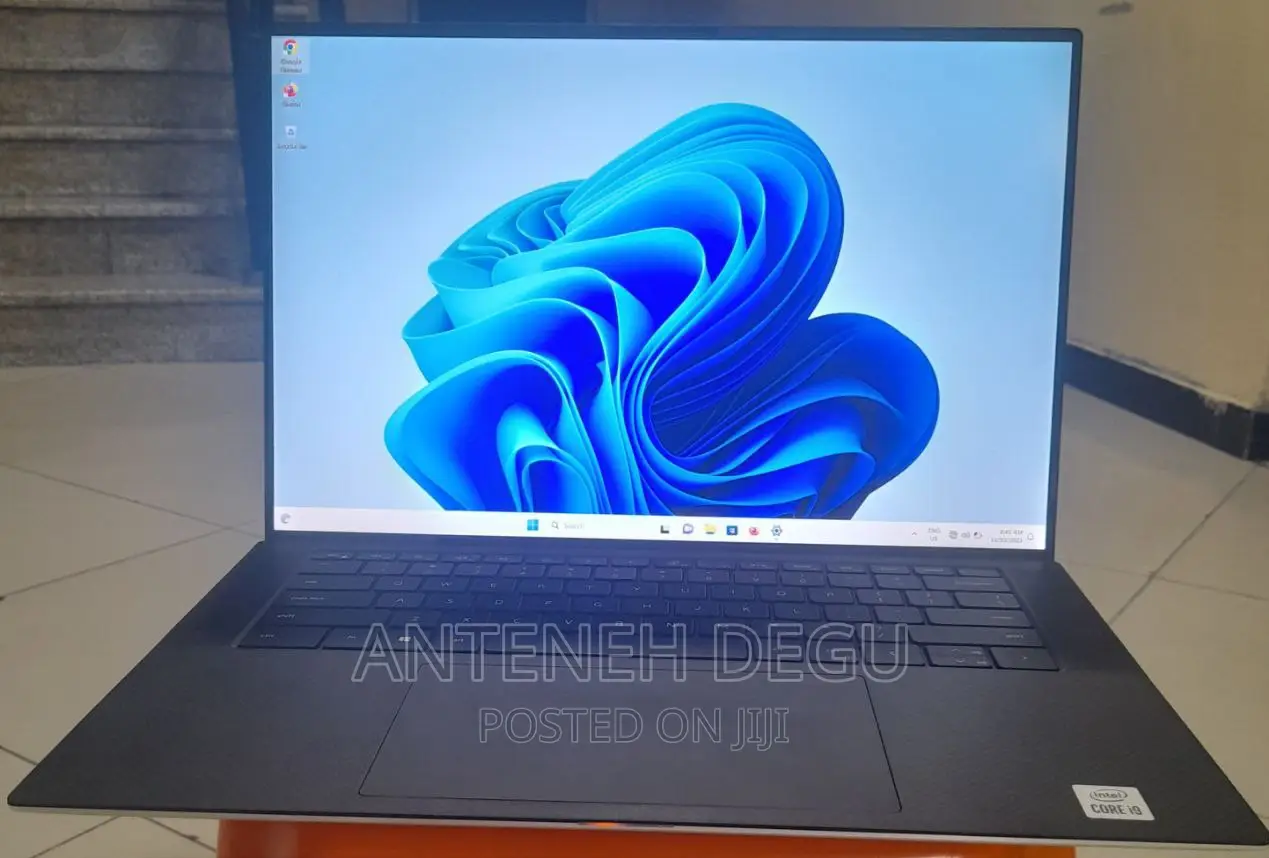 New Laptop Dell XPS 15 32GB Intel Core I9 SSD 512GB