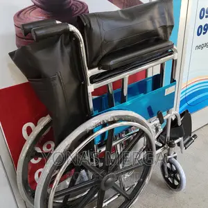 እጅግ ምቹ Ugo Self Propelled Ultra-Lightweight Wheelchair