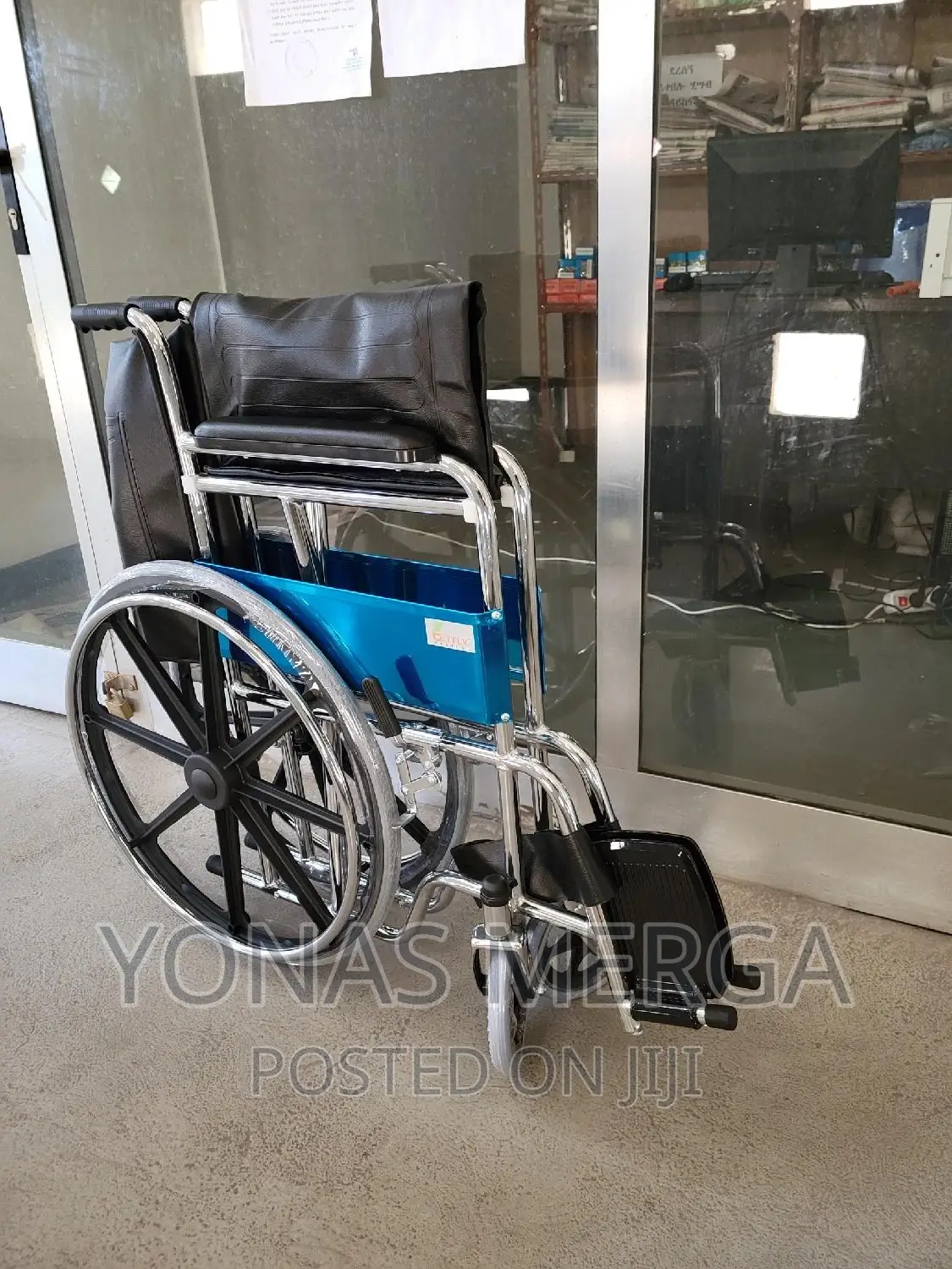 Wheelchair_mobilis WPL-86LAJ-S Foldable Light(Wheelchair)