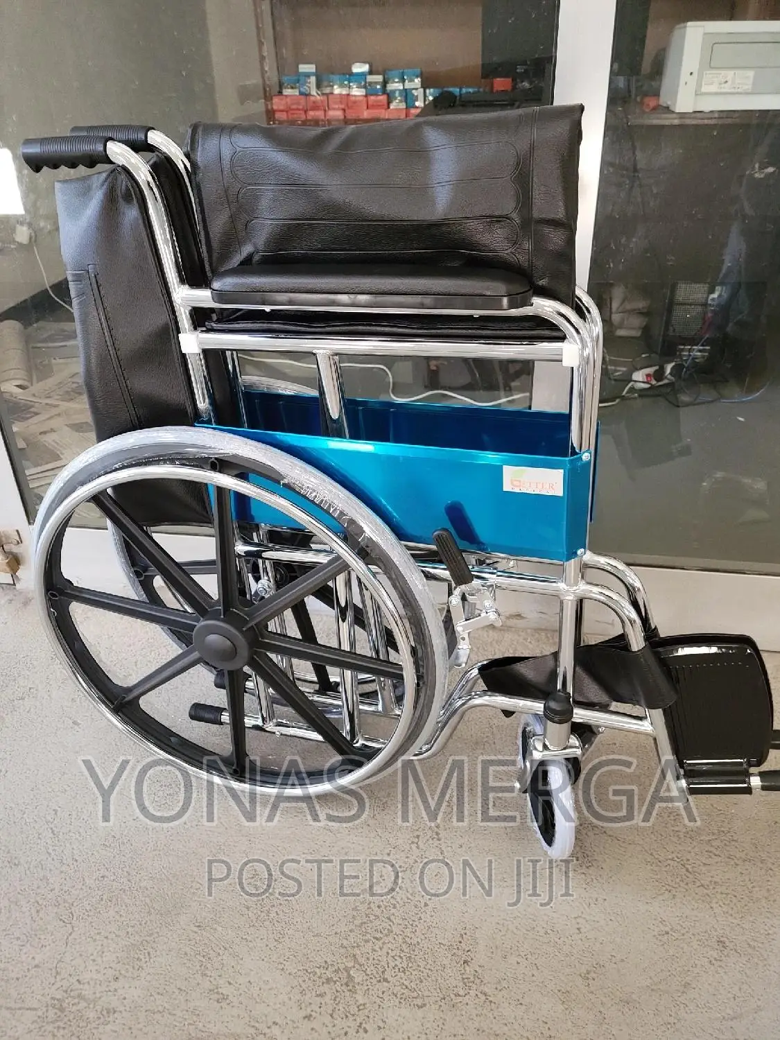Wheelchair_mobilis WPL-86LAJ-S Foldable Light(Wheelchair)