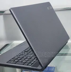 Laptop Acer 4GB Intel Core 2 Quad HDD 500GB