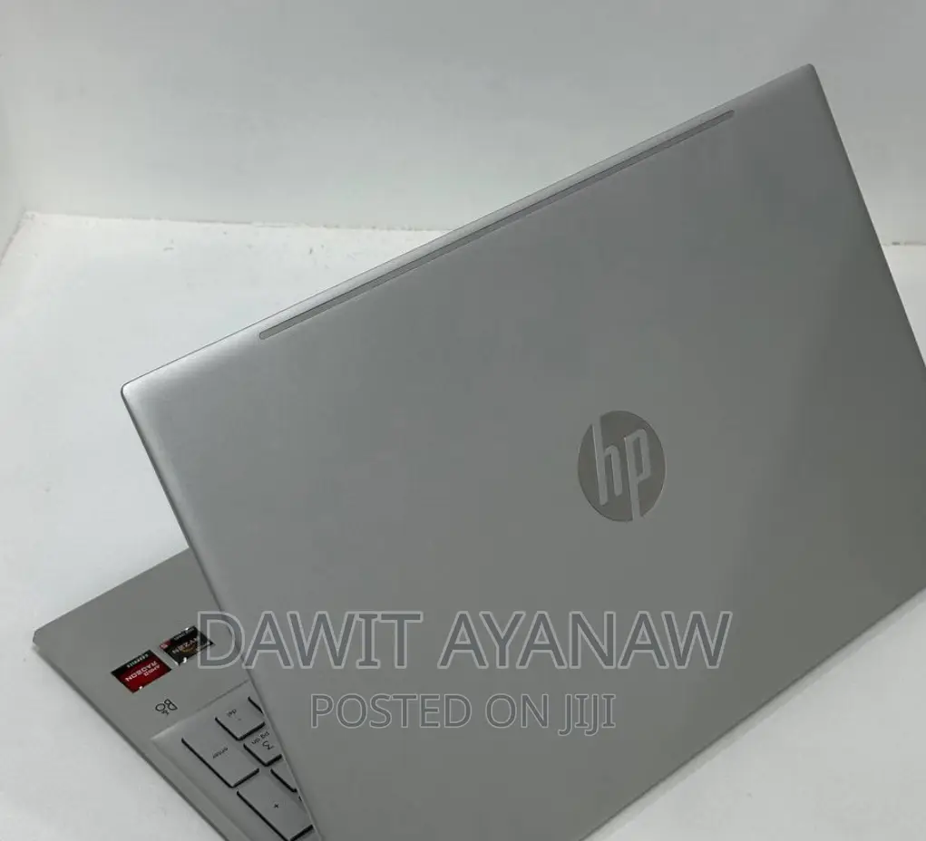 New Laptop HP 8GB AMD Ryzen 5 SSD 512GB