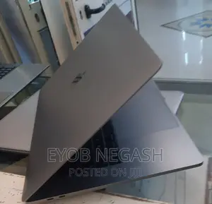 Photo - New Laptop Apple MacBook Air 2022 M2 8GB Apple M2 SSD 256GB