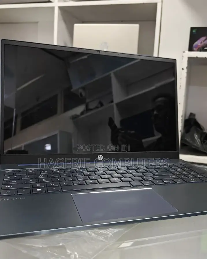 New Laptop HP Pavilion 15 8GB AMD Ryzen 5 SSD 512GB
