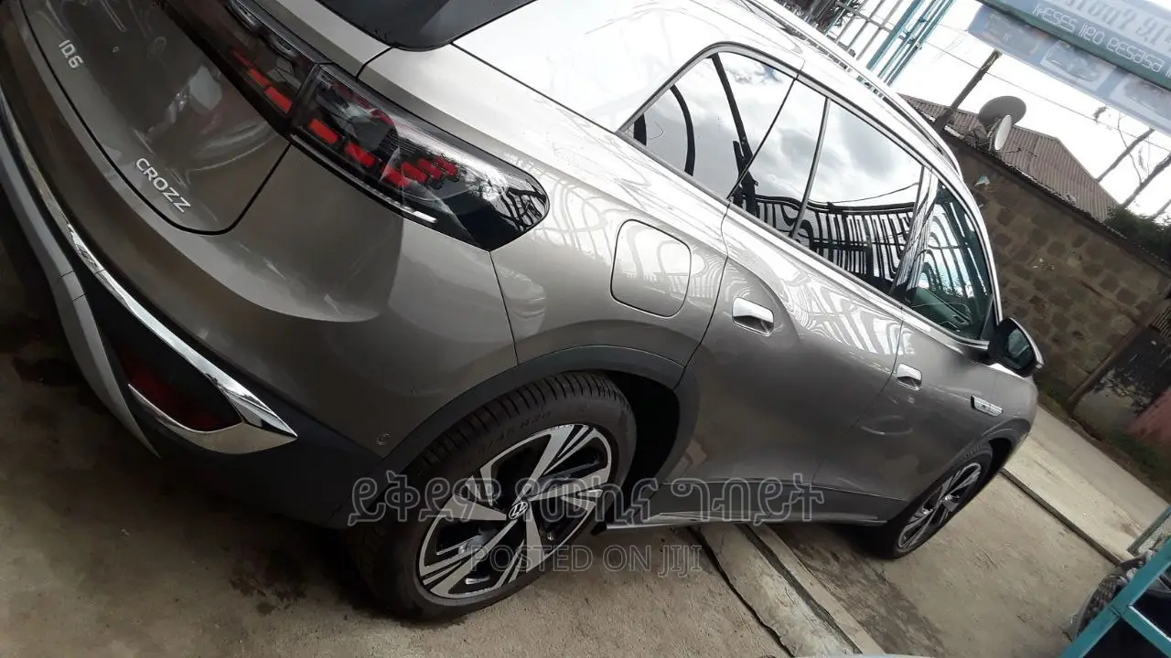 Volkswagen ID.6 2022 Gray