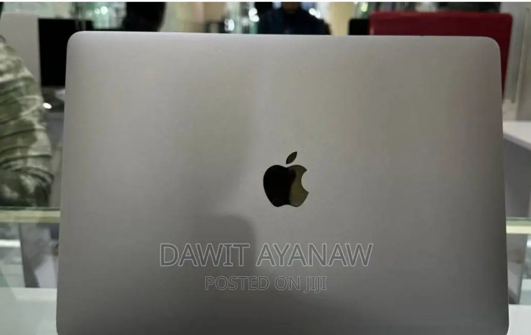 New Laptop Apple MacBook Pro 2017 8GB Intel Core I5 SSD 256GB