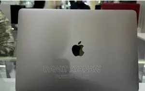 New Laptop Apple MacBook Pro 2017 8GB Intel Core I5 SSD 256GB