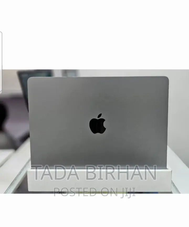 New Laptop Apple MacBook Pro M1 4GB Intel Core I5 SSD 256GB