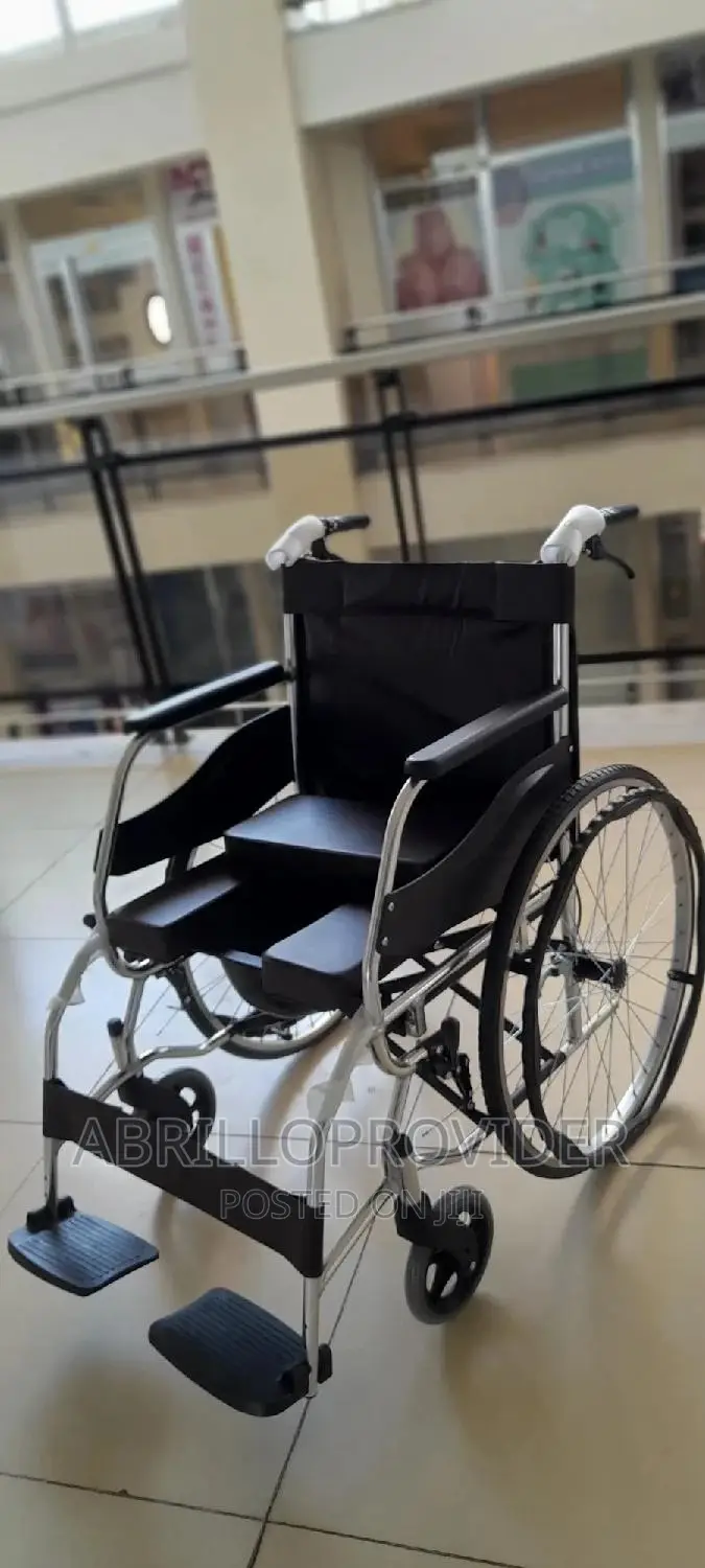 Medical 150kg Capacity Wheelchair With Commode Wheelchair
