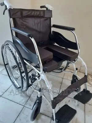 Toilet Commode Wheelchair/150kg Capacity Toilet Wheelchair