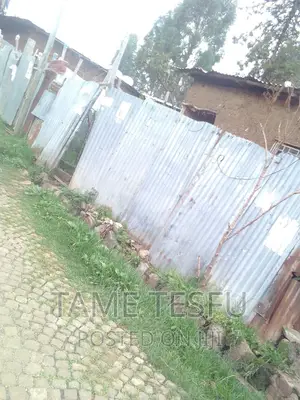 Furnished 2bdrm House in Yeka Kollejjii for sale