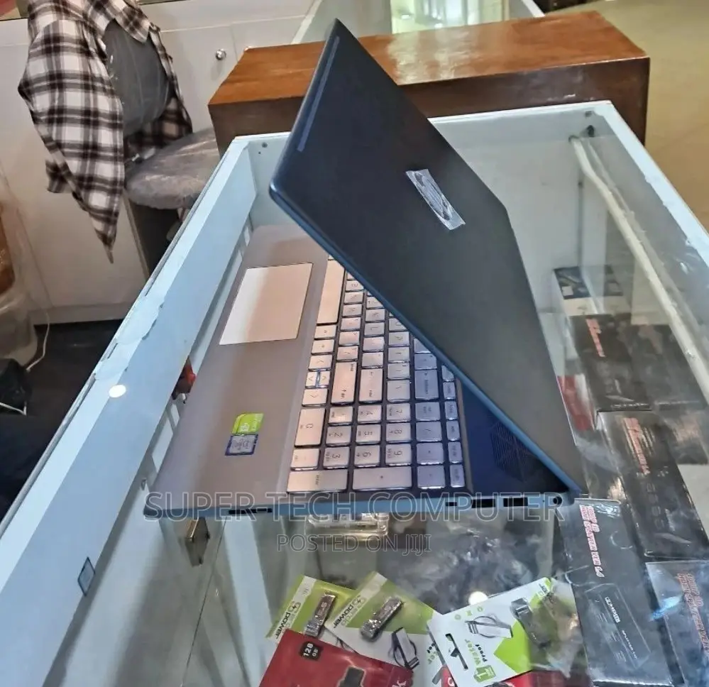 New Laptop HP Pavilion 15 8GB Intel Core I5 HDD+SSD 640GB