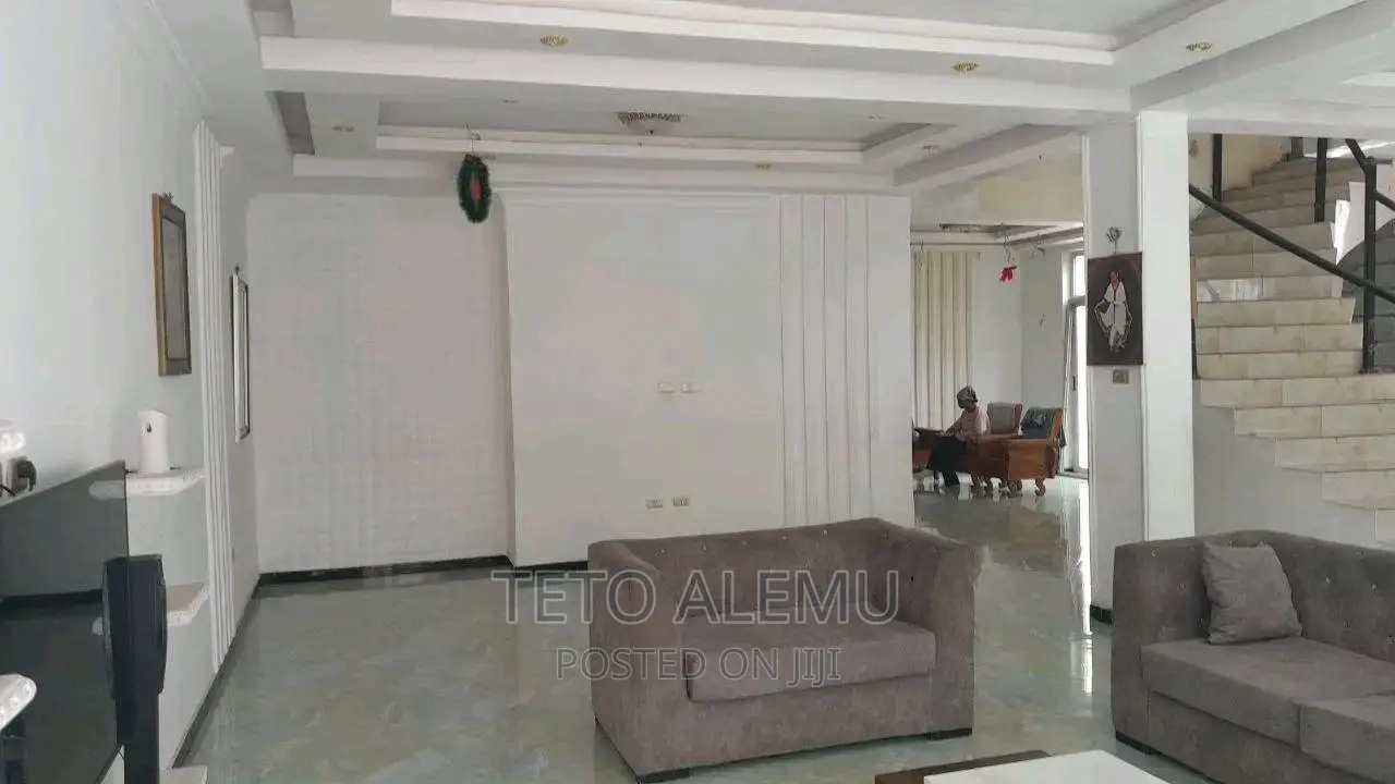 5bdrm Villa in House For Sale, Nifas Silk-Lafto for sale