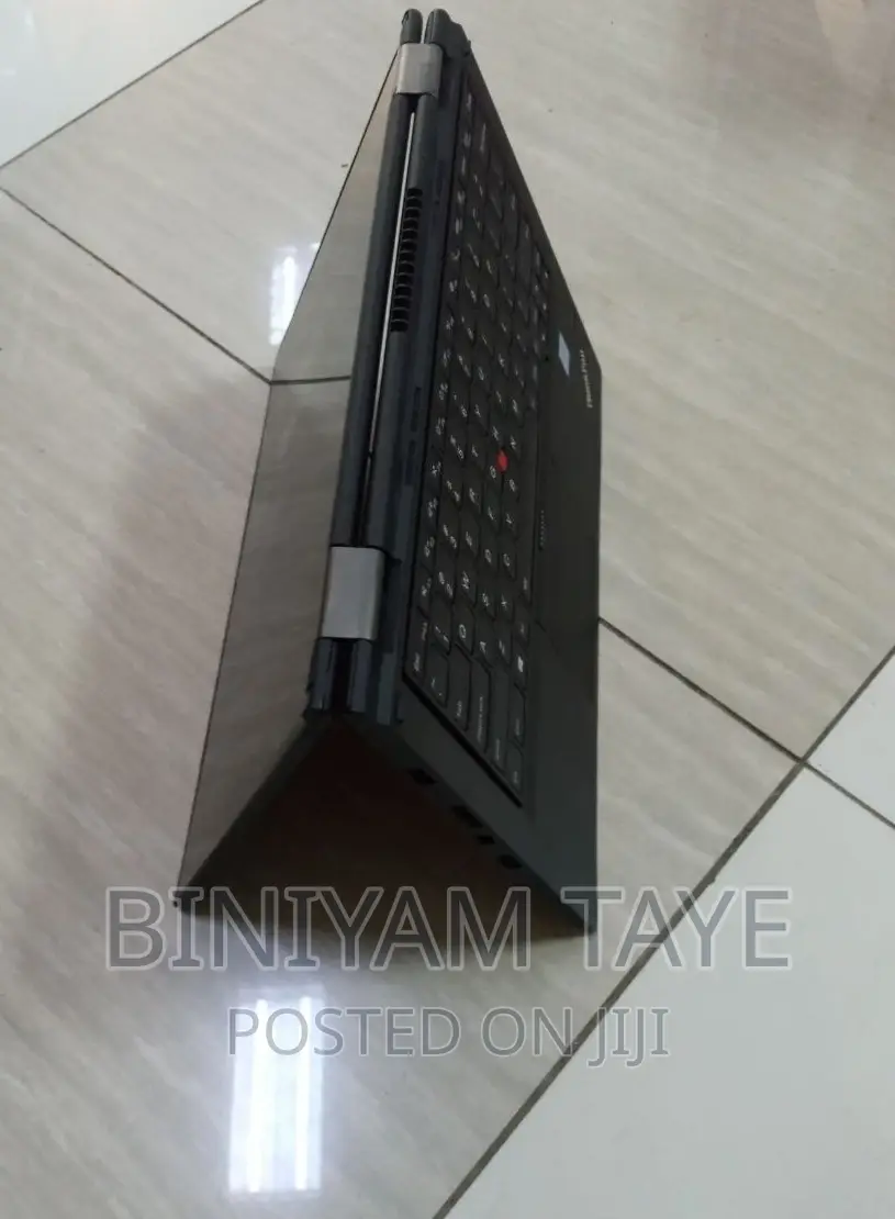New Laptop Lenovo Yoga 260 8GB Intel Core I5 SSD 256GB
