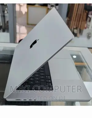 New Laptop Apple MacBook Pro M1 16GB Intel SSD 512GB