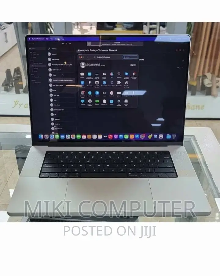 New Laptop Apple MacBook Pro M1 16GB Intel SSD 512GB