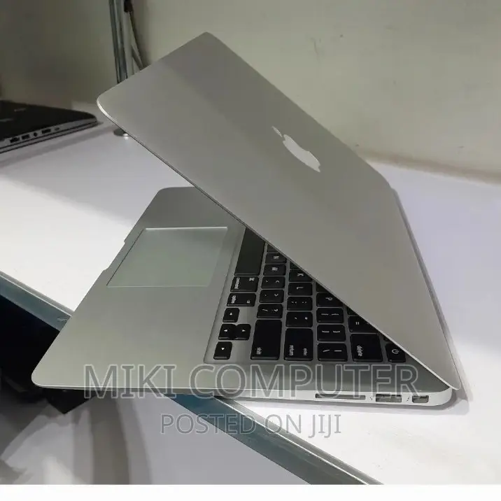 New Laptop Apple MacBook Air 2015 4GB Intel Core I5 SSD 256GB