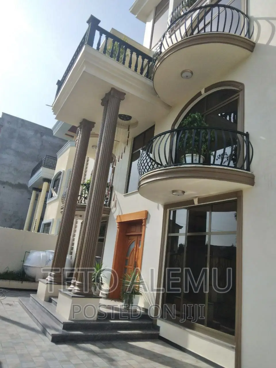 8bdrm House in House For Sale, Nifas Silk-Lafto for sale