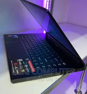 New Laptop MSI GS65 Stealth Thin 8RE 16GB Intel Core I7 SSD 512GB