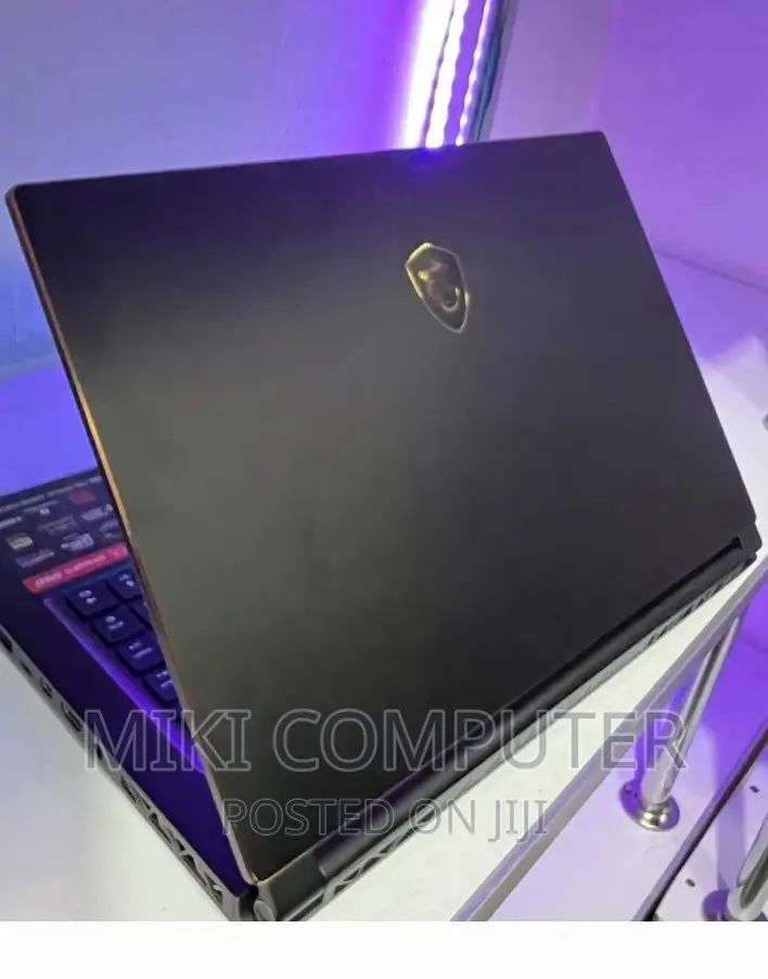 New Laptop MSI GS65 Stealth Thin 8RE 16GB Intel Core I7 SSD 512GB