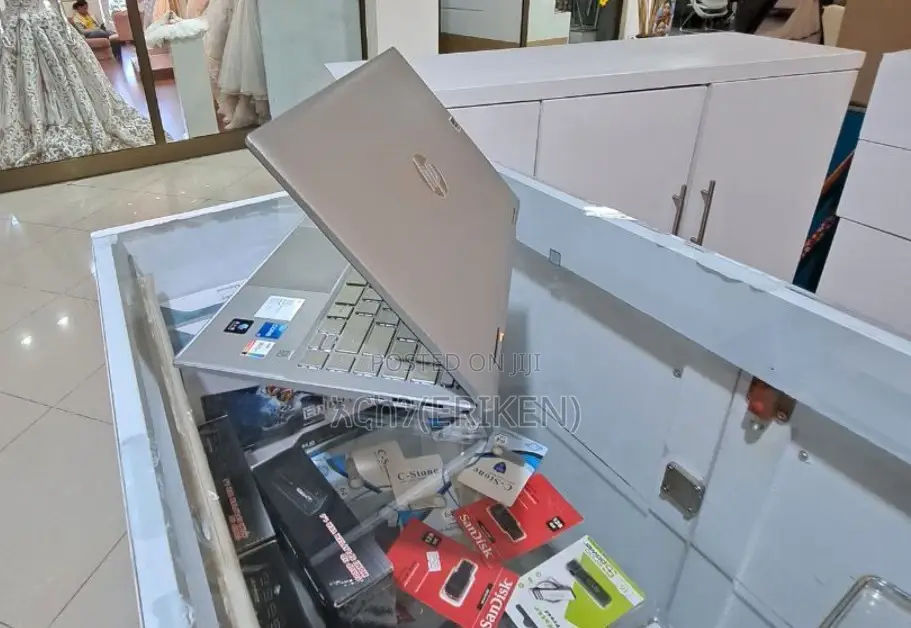 New Laptop HP Pavilion X360 16GB Intel Core I5 SSD 512GB