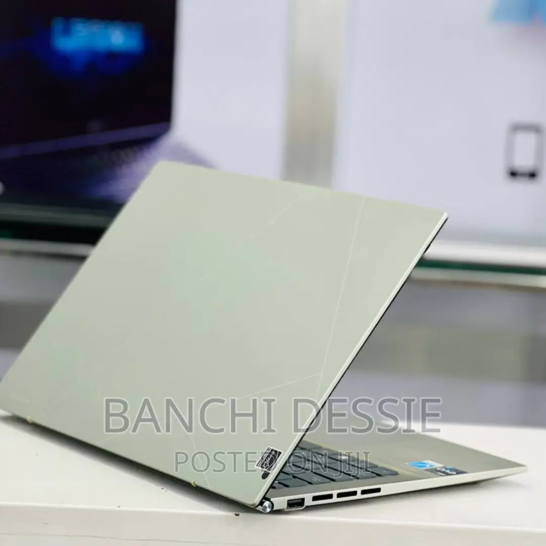 New Laptop Asus 16GB Intel Core I7 SSD 512GB