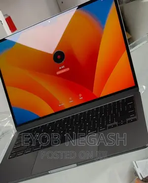 Photo - New Laptop Apple MacBook Air 2022 M2 8GB Apple M2 SSD 256GB