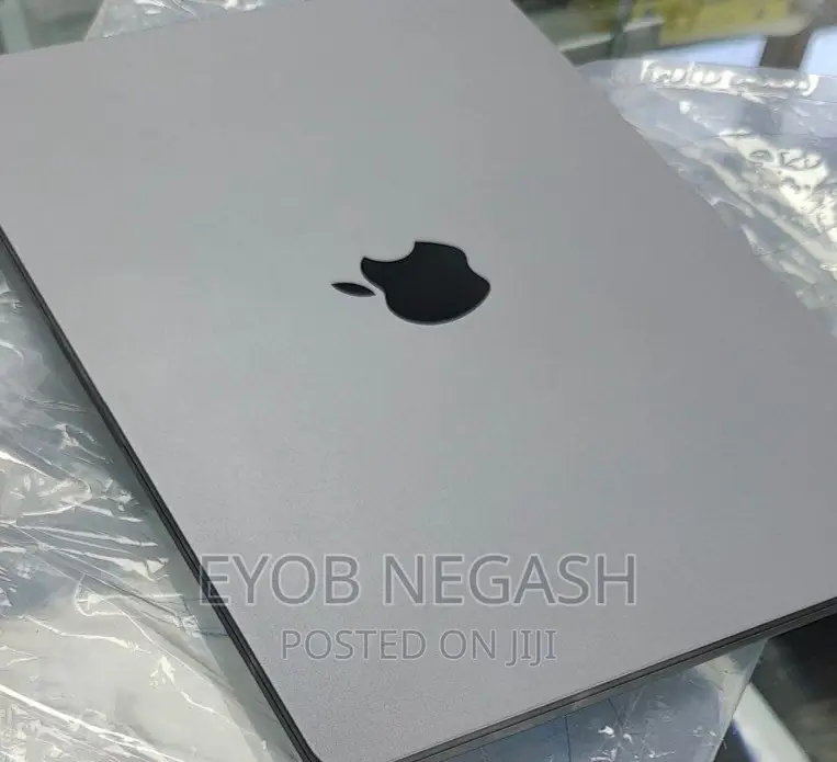 New Laptop Apple MacBook Air 2022 M2 8GB Apple M2 SSD 256GB