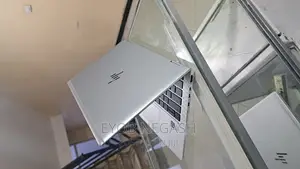 New Laptop HP Envy X360 8GB Intel Core I5 SSD 512GB