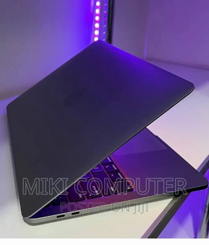 New Laptop Apple MacBook Pro 2019 8GB Intel Core I5 SSD 128GB