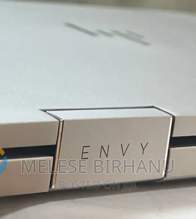 New Laptop HP Envy X360 8GB Intel Core I5 SSD 512GB