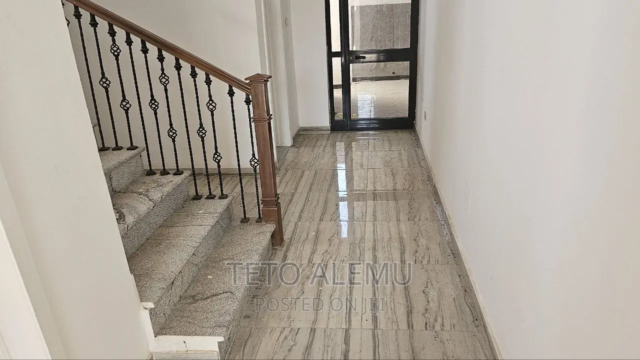 7bdrm House in For Sale House, Bole for sale