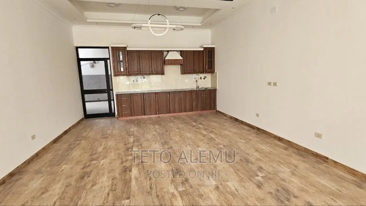 7bdrm House in For Sale House, Bole for sale