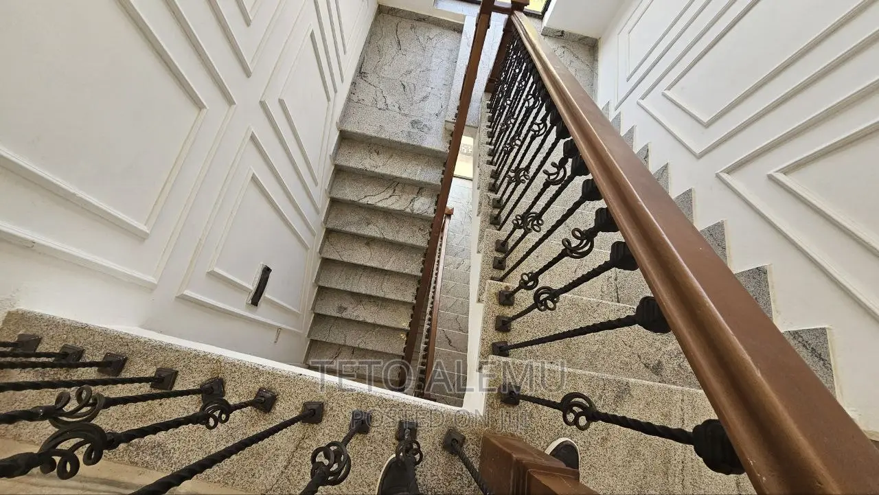 7bdrm House in For Sale House, Bole for sale