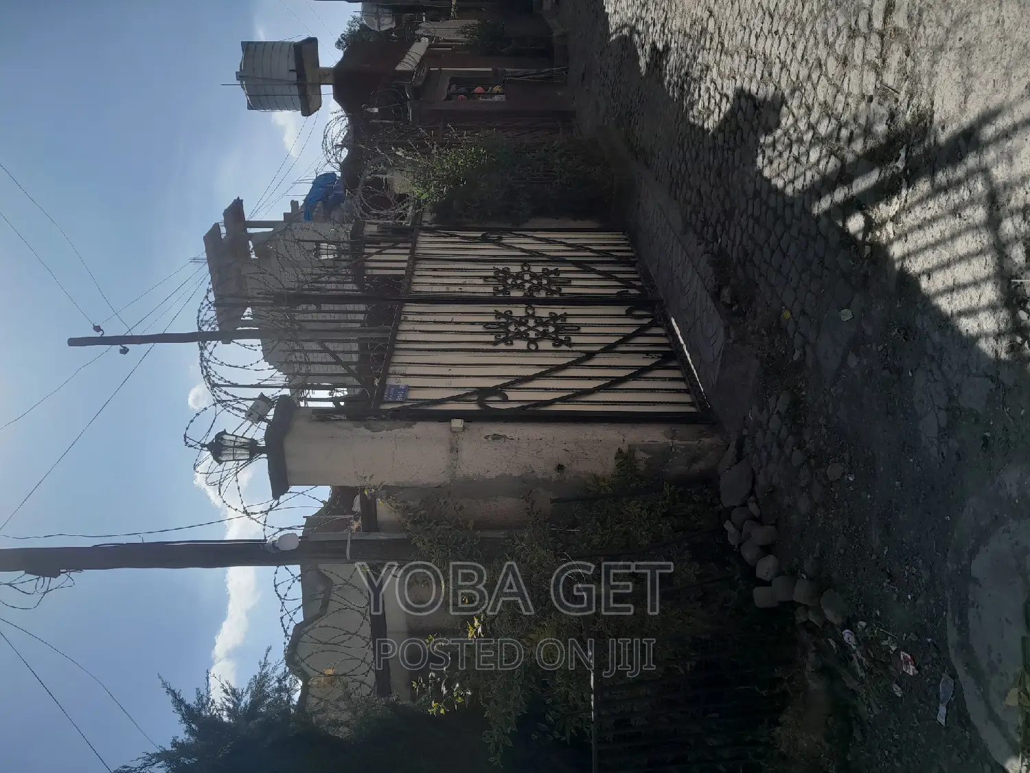 Furnished 4bdrm House in አስቸካይ የሚሸጥ ቤት ቤተል, Arada for sale