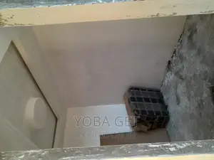 5bdrm House in አስቸካይ የሚሸጥ ቤት, Akaky Kaliti for sale