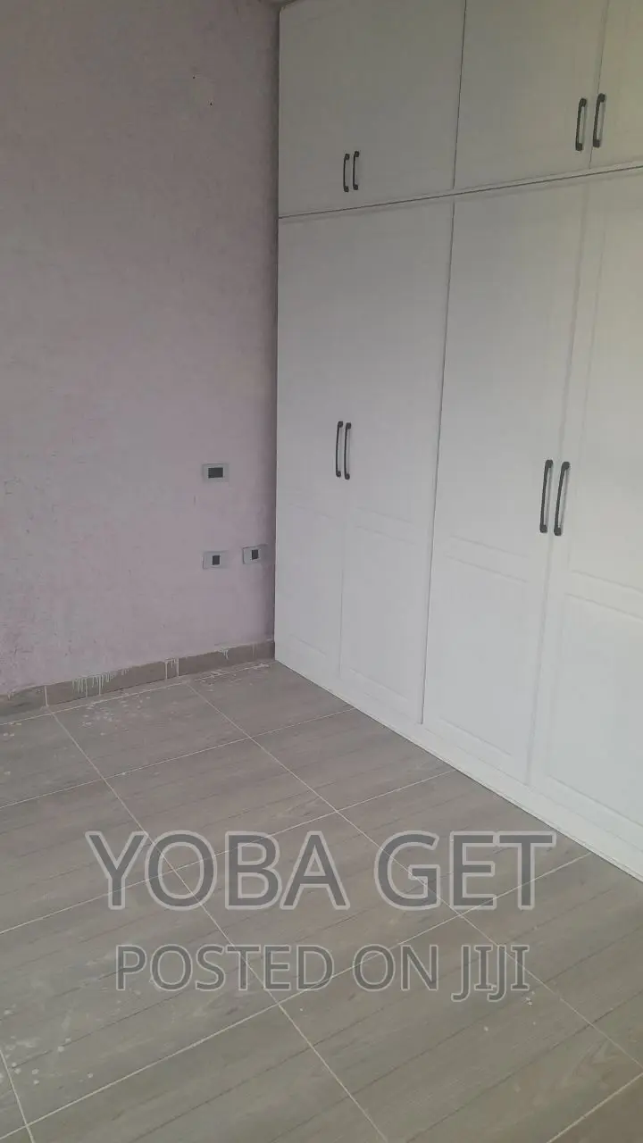 Furnished 6bdrm House in አስቸካይ የሚሸጥ G+3 ቤት, Akaky Kaliti for sale