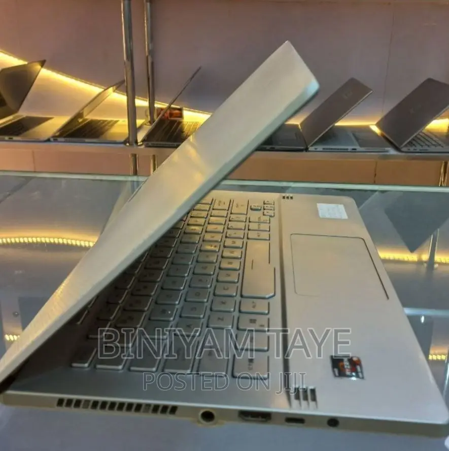 New Laptop Asus ROG Strix G15 6GB AMD Ryzen 9 SSD 2T