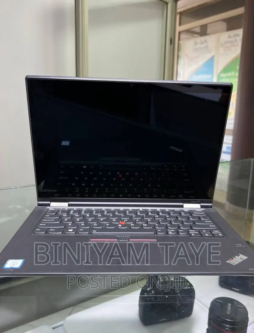 New Laptop Lenovo Yoga 330 16GB Intel Core I7 SSD 512GB