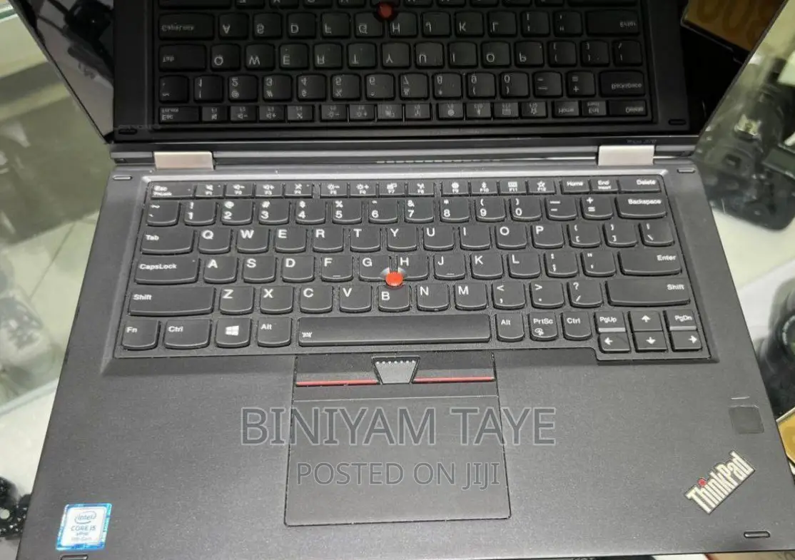 New Laptop Lenovo Yoga 330 16GB Intel Core I7 SSD 512GB