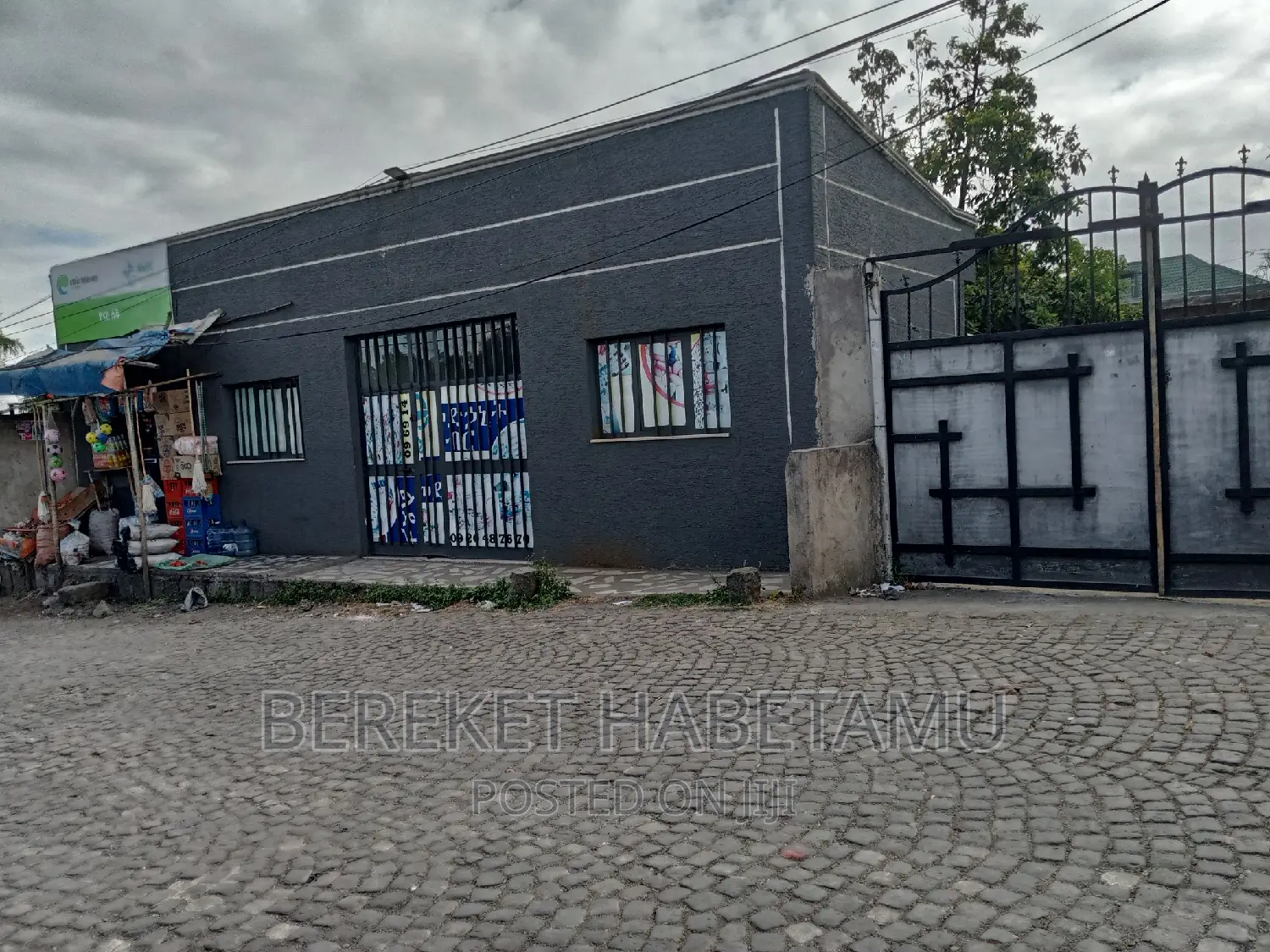 Furnished 6bdrm House in ሃና ማሪያም የሳሪሱ, Nifas Silk-Lafto for sale