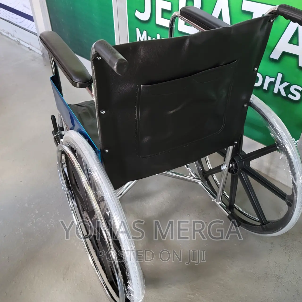 Wheelchair_andlove Adult Diapers Large 100pcs/10packs Adult in Lideta