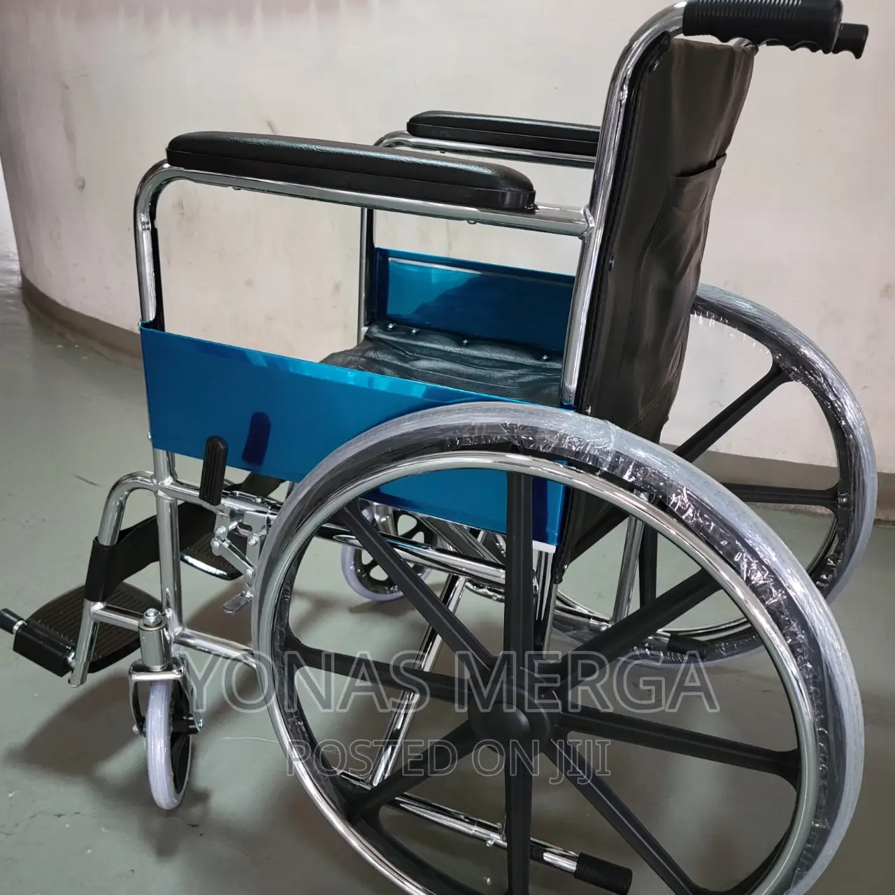 Wheelchair/ Wheelchair,/ 12 v Li-Ion