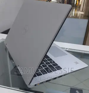 New Laptop Dell Inspiron 15 8GB Intel Core I5 SSD 256GB