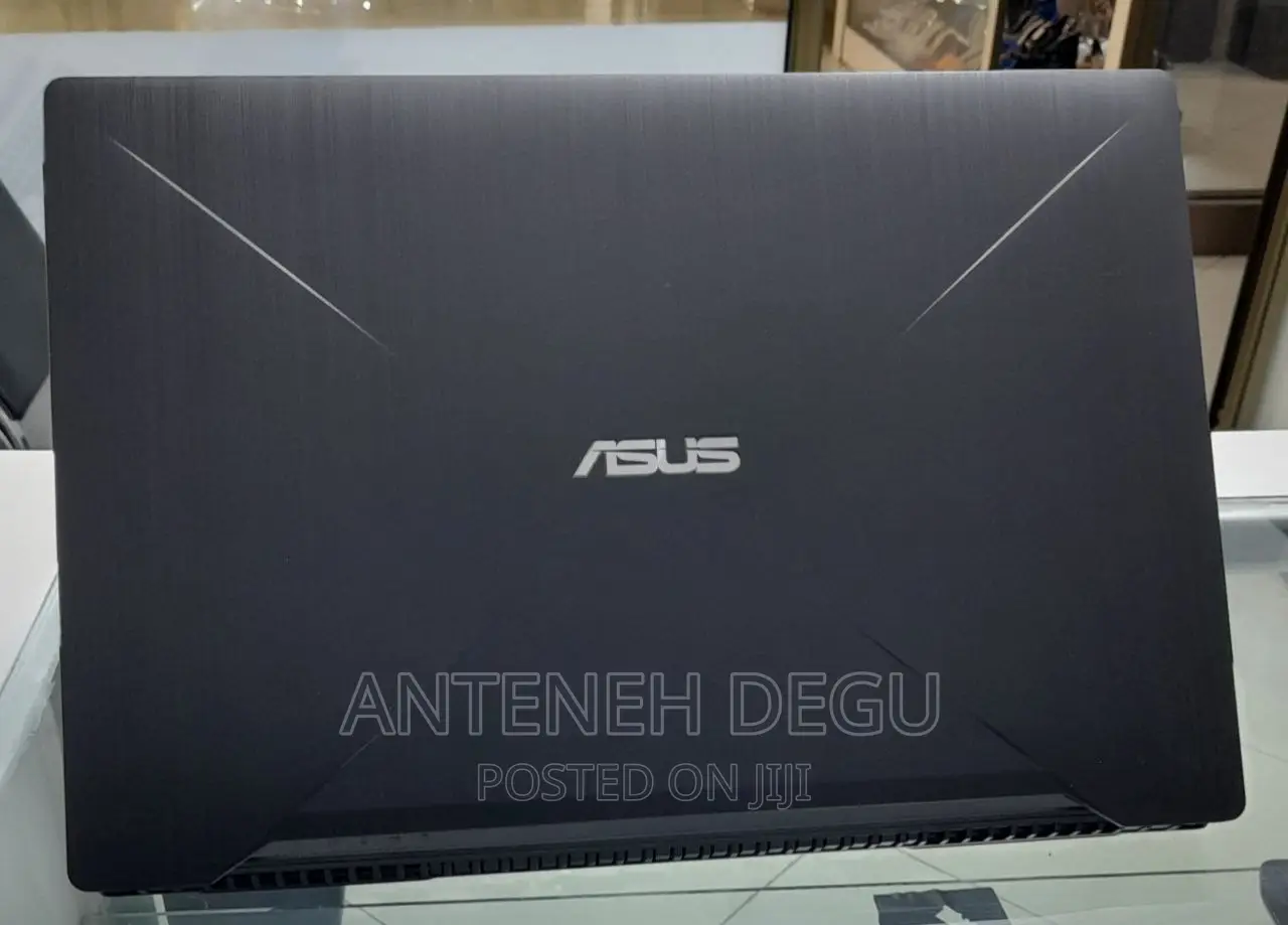 New Laptop Asus ROG Strix G15 8GB Intel Core I7 HDD+SSD 1T