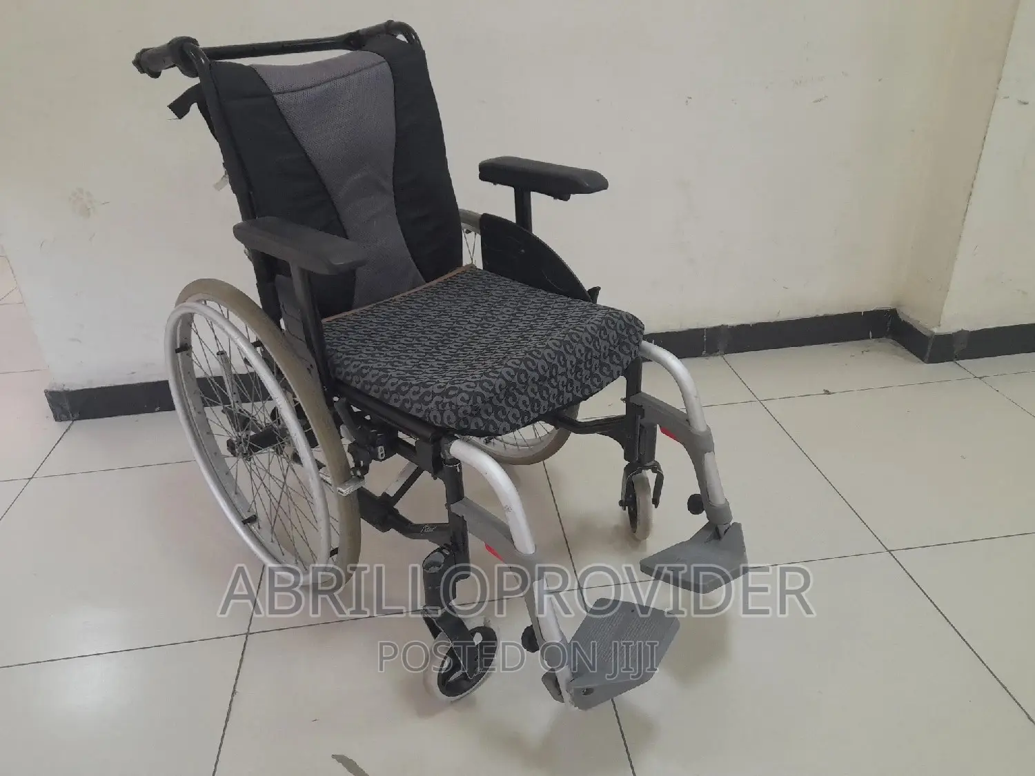 Comfotable Wheelchair/Wheelchair/Wheelchair