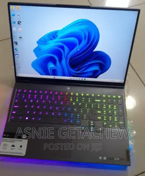 Photo - New Laptop Lenovo ThinkPad Yoga 370 32GB Intel Core I7 SSD 512GB