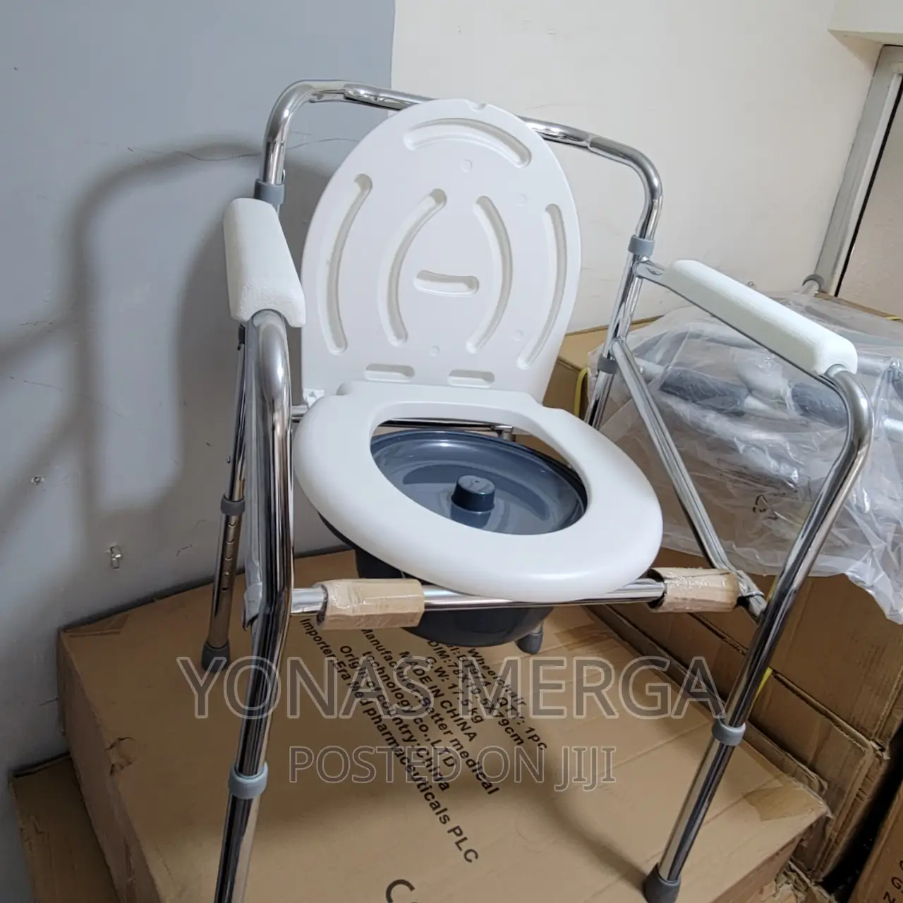 Popo Chair/ Manufactured by Using Quality Assured Material