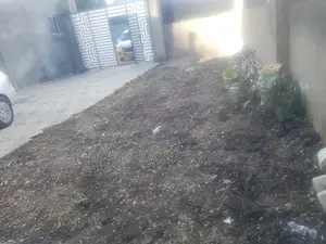 18bdrm Townhouse/Terrace in ለሆቴል የተገነባ 18 አልጋ ከነ, Yeka for sale