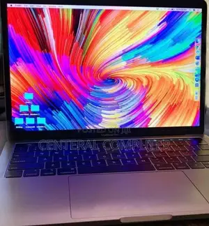 Photo - New Laptop Apple MacBook Pro 2019 8GB Intel Core I7 SSD 256GB